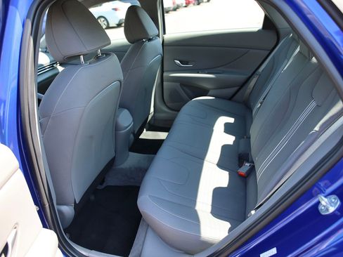 Certified 2023 Hyundai Elantra SEL w/ Convenience Package FWD image 18