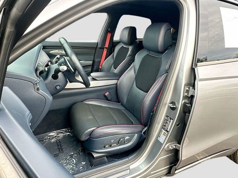 Used 2023 Genesis GV70 2.5T w/ Sport Prestige Package image 22