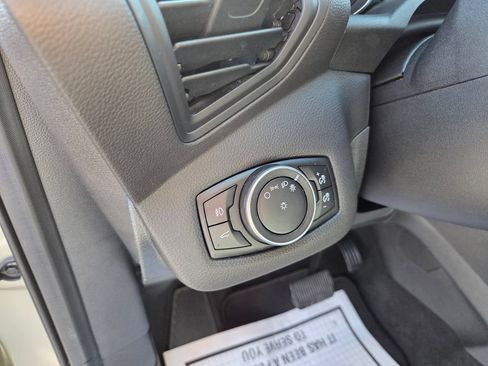 Used 2017 Ford Escape SE AWD/4WD image 14