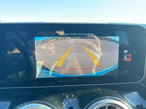 Used 2021 Mercedes-Benz GLA 250 4MATIC image 21