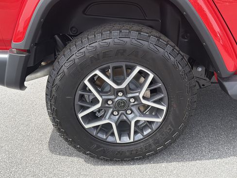 New 2026 Jeep Wrangler Unlimited Sahara AWD/4WD image 21
