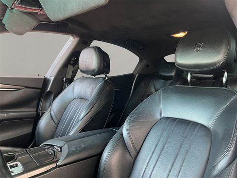 Used 2015 Maserati Ghibli image 9