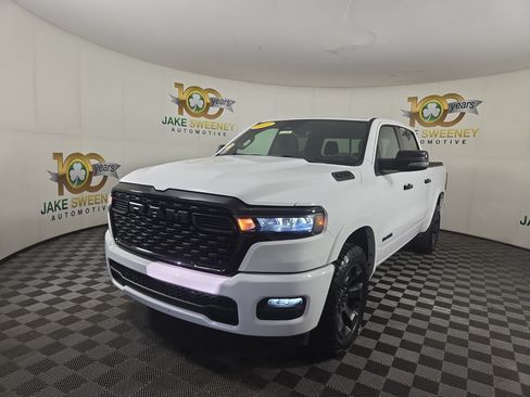 Used 2025 RAM 1500 Big Horn AWD/4WD image 4