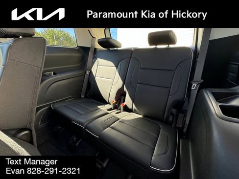 Used 2023 GMC Acadia Denali image 15