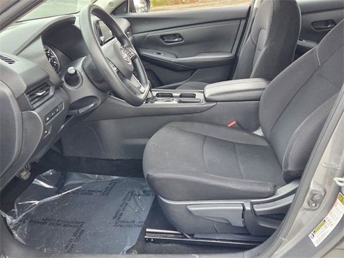 Used 2024 Nissan Sentra S image 5