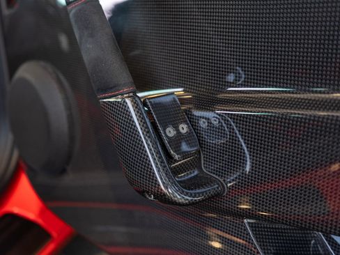 Used 2015 Ferrari 458 Speciale Coupe RWD image 31