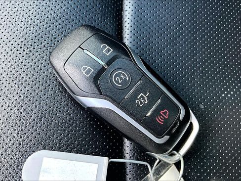 Used 2015 Ford F150 Lariat RWD image 18
