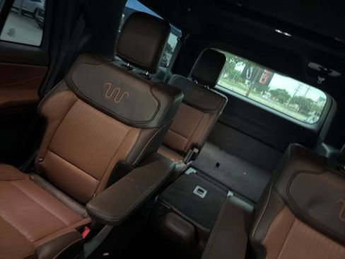 Used 2025 Ford Expedition Max King Ranch image 12