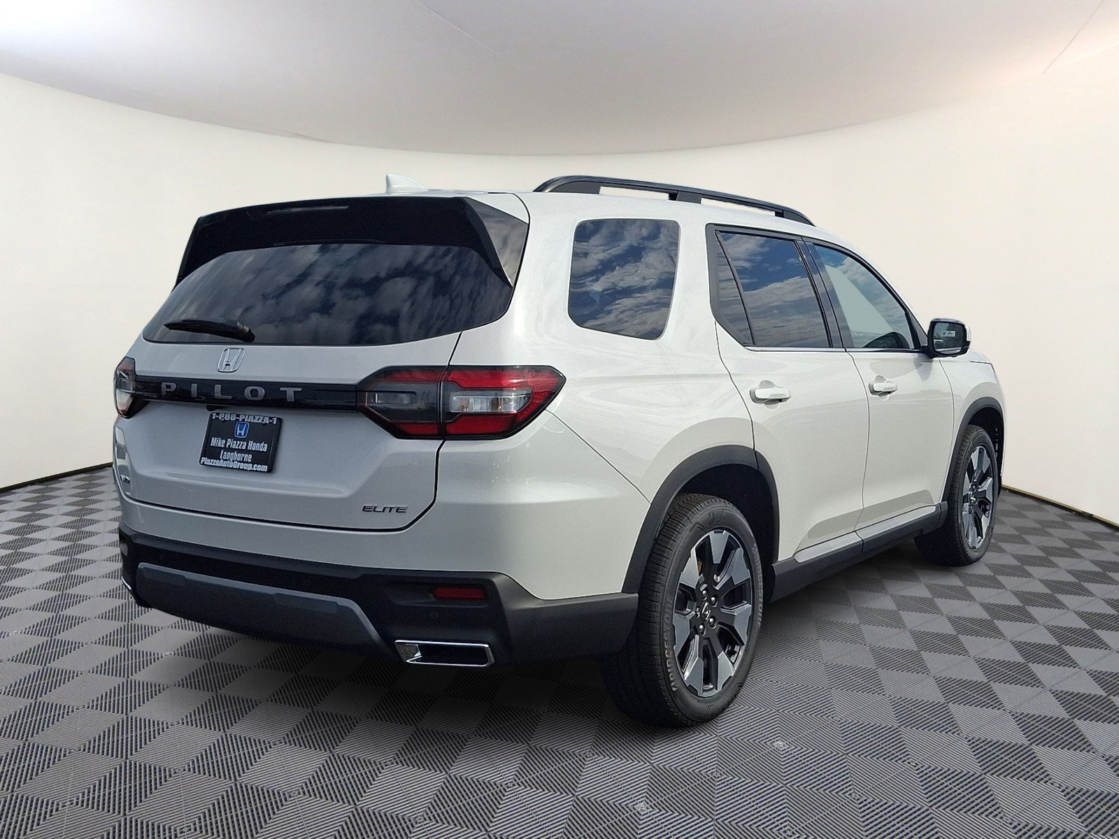 New 2026 Honda Pilot Elite image 4