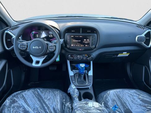 New 2025 Kia Soul LX image 12