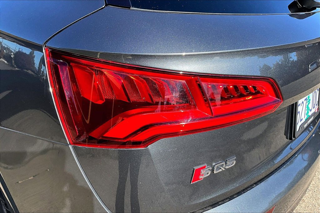 Used 2018 Audi SQ5 Premium Plus w/ S Sport Package AWD/4WD image 28
