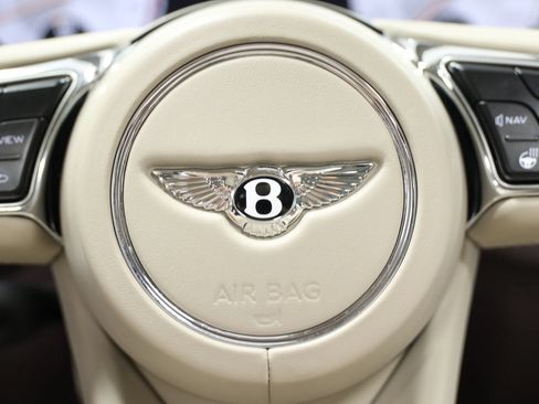 Used 2022 Bentley Flying Spur V8 AWD/4WD image 40