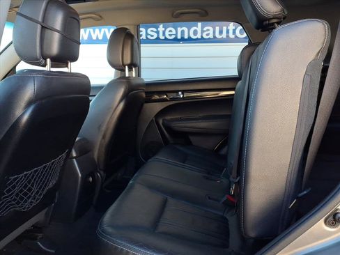 Used 2012 Kia Sorento SX w/ SX Premium Pkg image 11