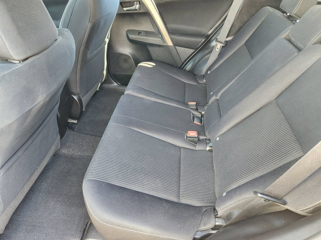 Used 2015 Toyota RAV4 XLE FWD image 24
