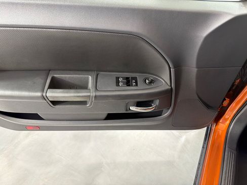 Used 2011 Dodge Challenger R/T RWD image 11