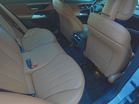 Used 2024 Mercedes-Benz E 350 4MATIC Sedan w/ Driver Assistance Package image 10