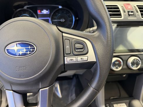 Used 2017 Subaru Forester 2.5i Premium AWD/4WD image 17