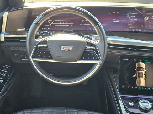 Used 2025 Cadillac Escalade Sport Platinum image 18