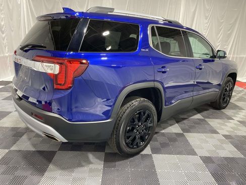 Used 2023 GMC Acadia SLE w/ Driver Convenience Package AWD/4WD image 4