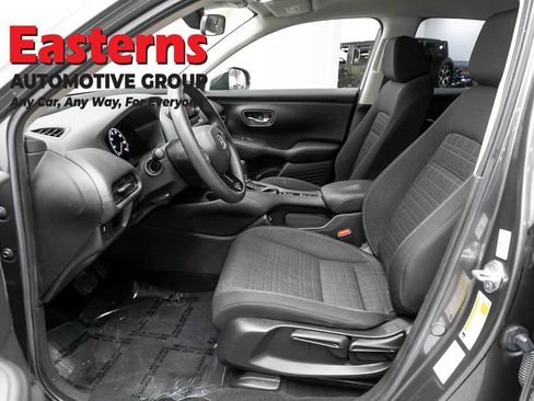 Used 2023 Honda HR-V LX image 14