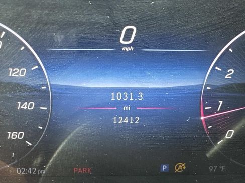 Used 2026 Mercedes-Benz GLC 300 4MATIC image 27