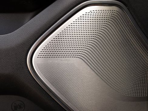 Used 2020 RAM 1500 Limited image 31