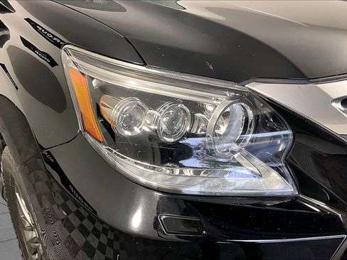 Used 2019 Lexus GX 460 Premium AWD/4WD image 25