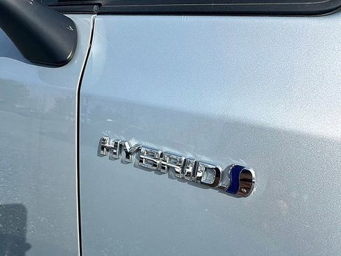 Used 2014 Toyota Prius V Two image 4