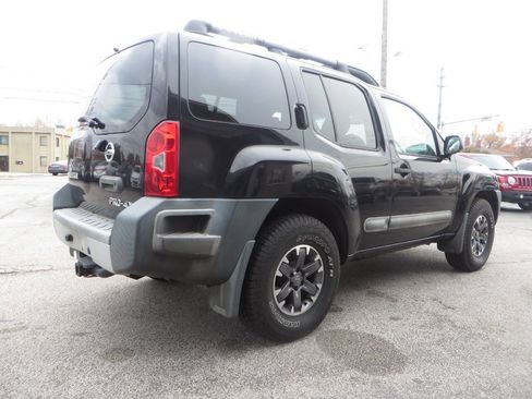 Used 2015 Nissan Xterra PRO-4X w/ Pro-4x Leather Package image 2