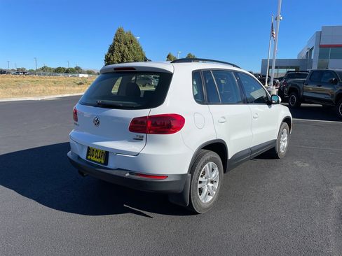 Used 2017 Volkswagen Tiguan S AWD/4WD image 3