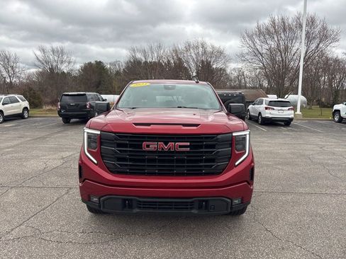 Used 2023 GMC Sierra 1500 Elevation image 2