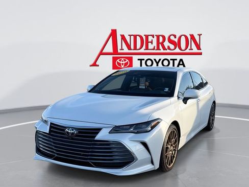 Used 2020 Toyota Avalon Limited w/ Advanced Safety Package FWD image 1