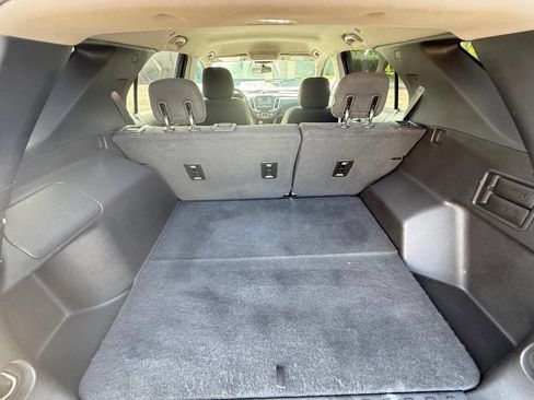 Used 2018 Chevrolet Equinox LT image 14