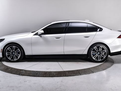 Used 2024 BMW 530i xDrive w/ M Sport Package AWD/4WD image 3