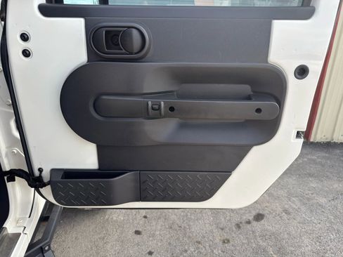 Used 2008 Jeep Wrangler X image 11