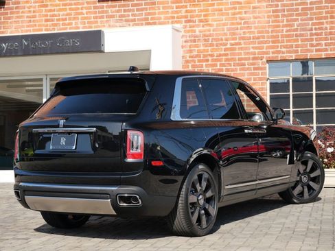 Certified 2023 Rolls-Royce Cullinan AWD/4WD image 2