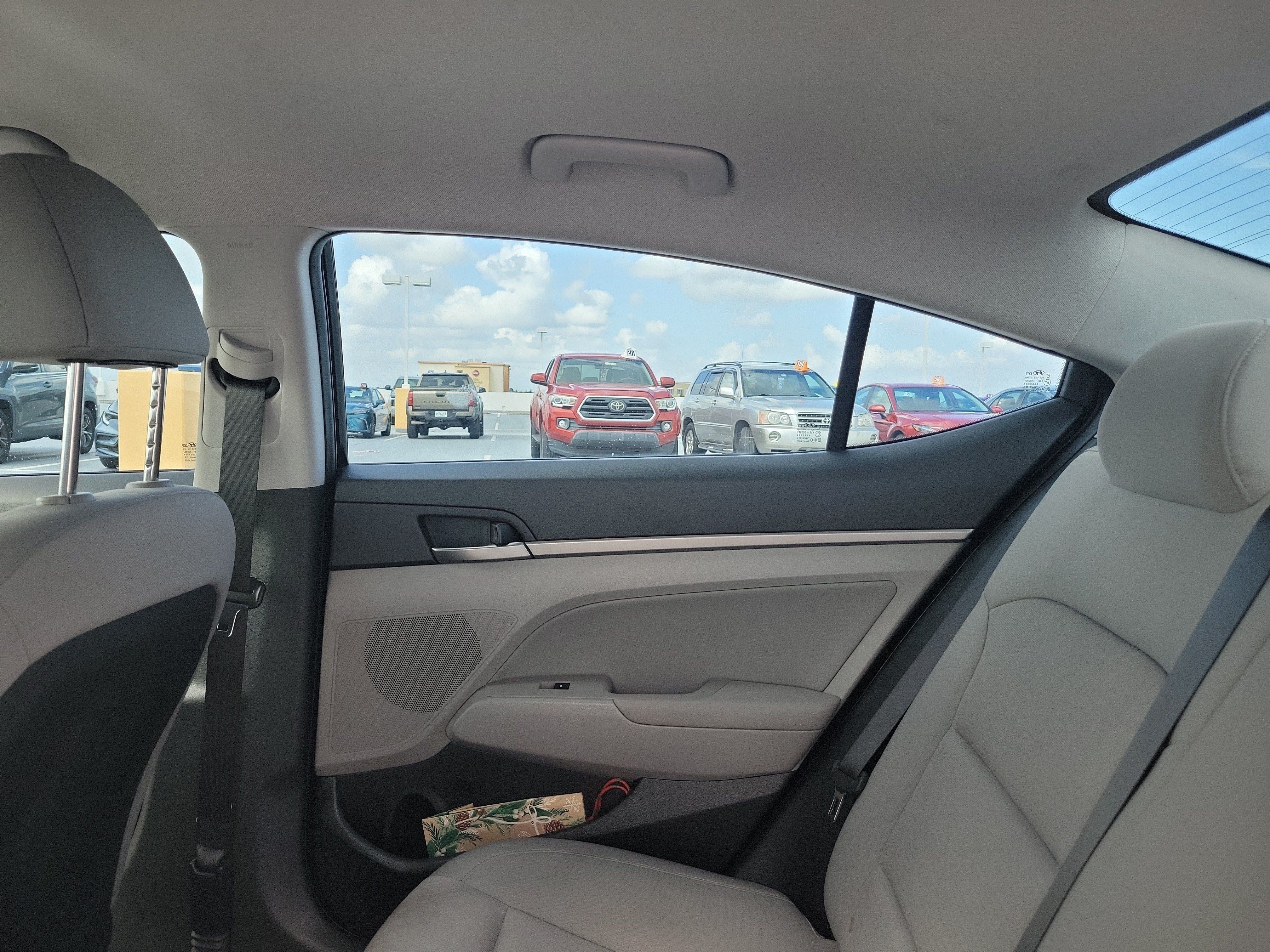 Used 2017 Hyundai Elantra SE FWD image 13