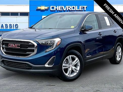 Used 2021 GMC Terrain SLE FWD image 2