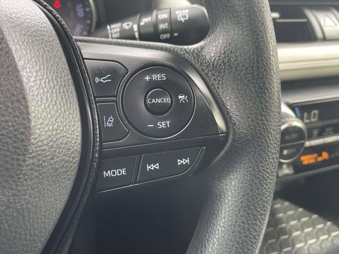 Used 2019 Toyota RAV4 XLE w/ Convenience Package image 25