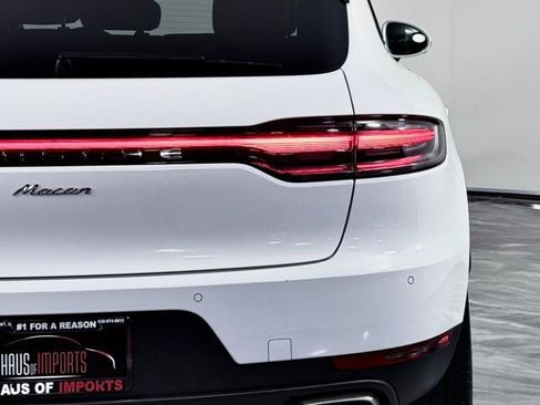 Used 2021 Porsche Macan w/ Premium Package AWD/4WD image 14
