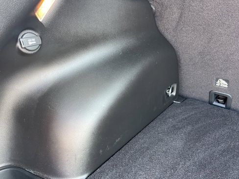 New 2023 Jeep Compass Latitude w/ Sun and Sound Group image 12