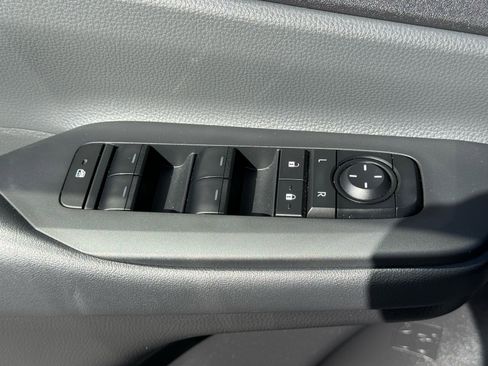 Used 2025 Toyota Prius image 20