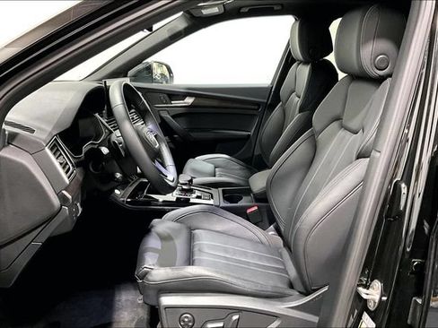 Used 2025 Audi Q5 2.0T Premium Plus w/ Premium Plus Package AWD/4WD image 19