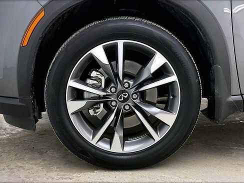 Certified 2025 INFINITI QX60 Luxe image 10