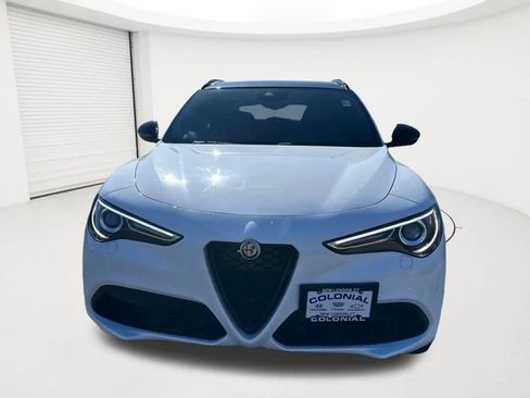 Used 2022 Alfa Romeo Stelvio Veloce AWD/4WD image 2