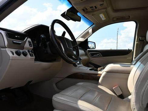 Used 2019 GMC Yukon XL Denali w/ Denali Ultimate Package AWD/4WD image 16