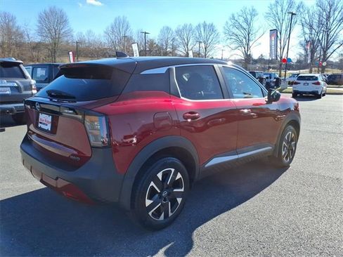 Used 2025 Nissan Kicks SV image 4