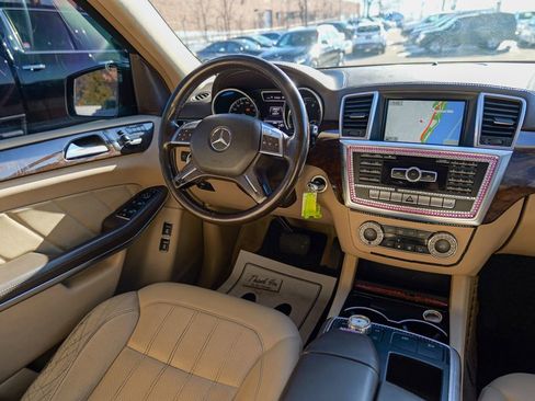 Used 2013 Mercedes-Benz GL 450 4MATIC image 16