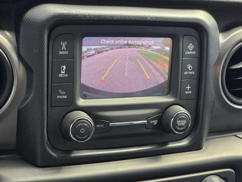 Used 2021 Jeep Wrangler Unlimited Sport AWD/4WD image 5