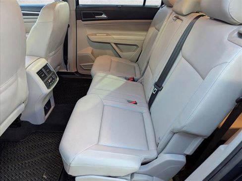 Used 2018 Volkswagen Atlas SE image 18
